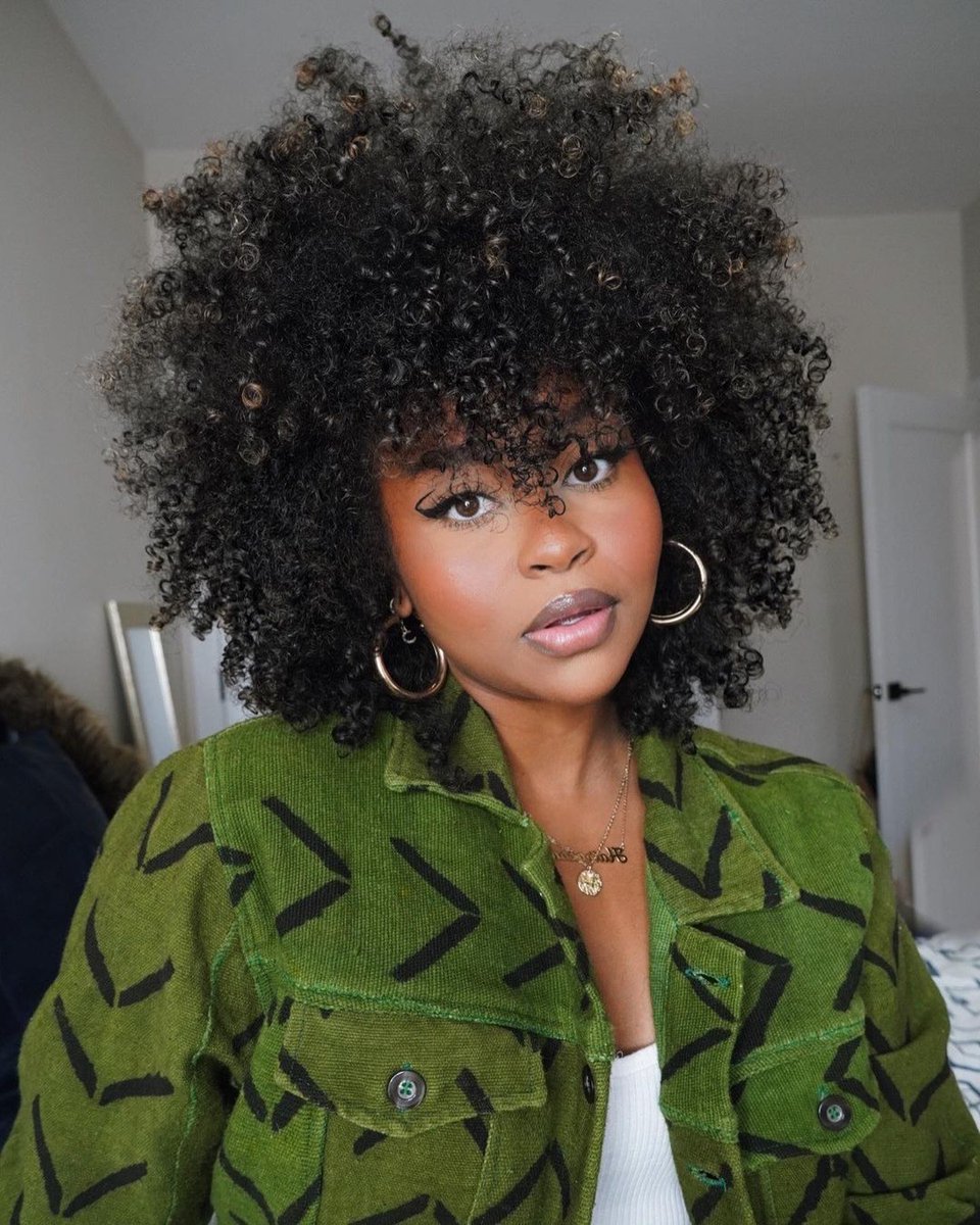 BlackOpalBeauty's tweet photo. A graphic liner & a flawless face is the perfect glam to speed spring along! 🖤 Want the look for under $20?! All yours, honey. Grab our TRUE COLOR Skin Perfecting #StickFoundation & score a full coverage, velvety beat that lasts all day! #BeautyUnder20Dollars #BLKBeautyMovement https://t.co/IXGeF8HdNA