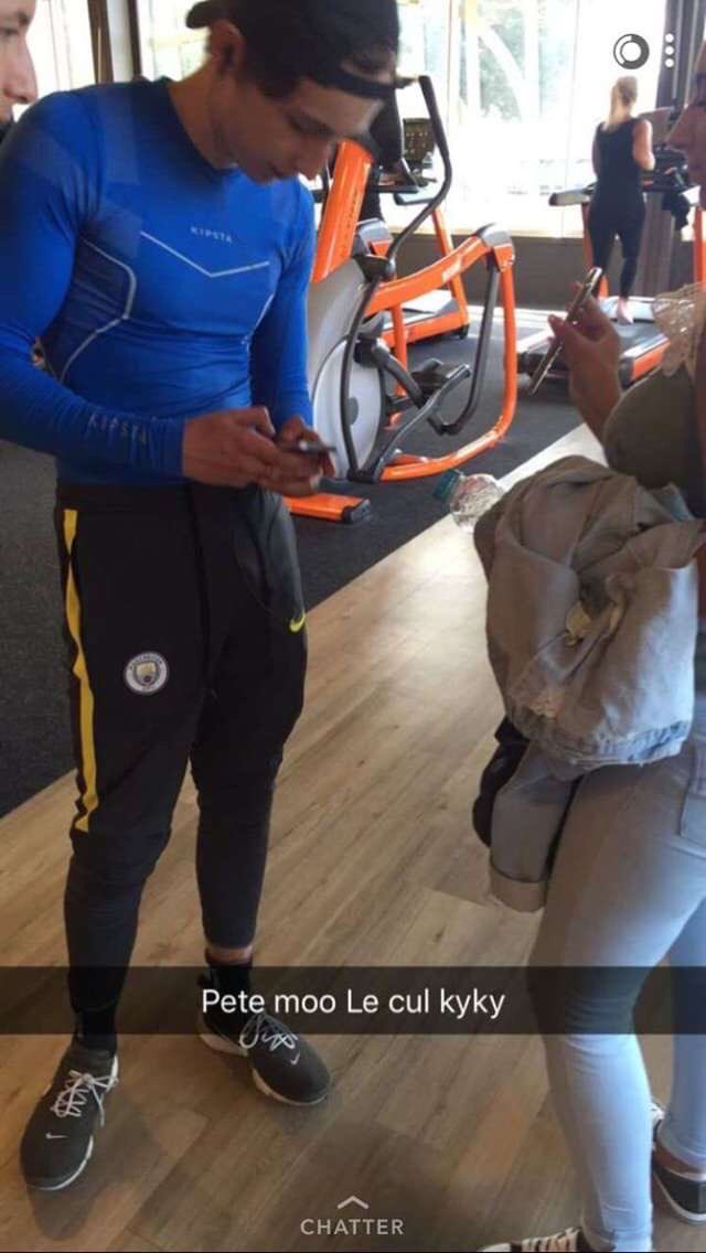 SousTkt's tweet photo. La cause du retardement des compo du coach https://t.co/ZNH3CSvApV