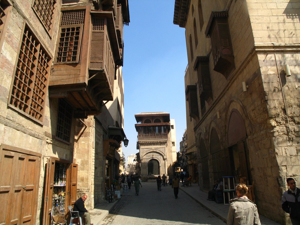MahmoudKhlefa22's tweet photo. :وسيظل الناس تحت أثقال العزلة المخيفة، حتى يتصلوا بالله ويفكروا دائمآ في أنه معهم وأنه يراهم ويسمعهم ...هنالك تصير الآلام في الله..لذة والجوع في الله..صحة والموت..هو الحياة السرمدية الخالدة هنالك لايبالي الإنسان ألا يكون معه أحد ! لأنه يكون مع الله ." 🙌
"علي الطنطاوي" https://t.co/nXV8Hy9QKR