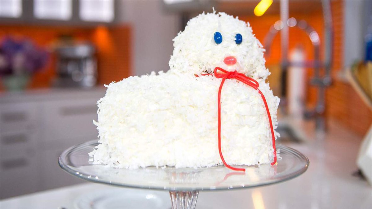 JulietCAnderson's tweet photo. I don’t think we talk about these creepy lamb cakes often enough. I’ve done a lot to acclimate to Midwest culture, but I just can’t get on board with these nightmare-inducing desserts. https://t.co/titKhOBmgq