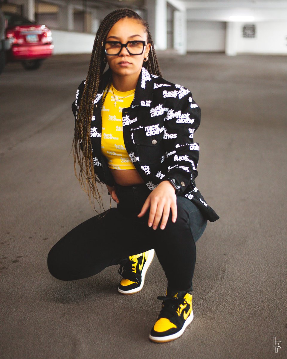 BigTate402's tweet photo. Hard to choose one 🥺🔥

@huelak_be 🐝

@Bpphotos402 📸

Shop @FuckClothesOma 

#streetwear #photography #clothing #ClothingBrand #highend #style #fuckclothes https://t.co/BgmChSR3VM