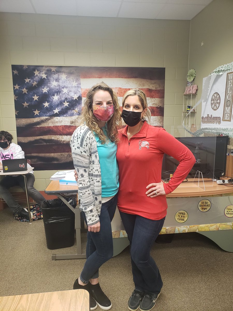 BrookSocStudies's tweet image. The best was saved for last on Day 5 of @BHSstudentgov14 Spirit Week aka Raiderwear and Women's Empowerment gear! We had a blast with this so thank to all that made it happen!