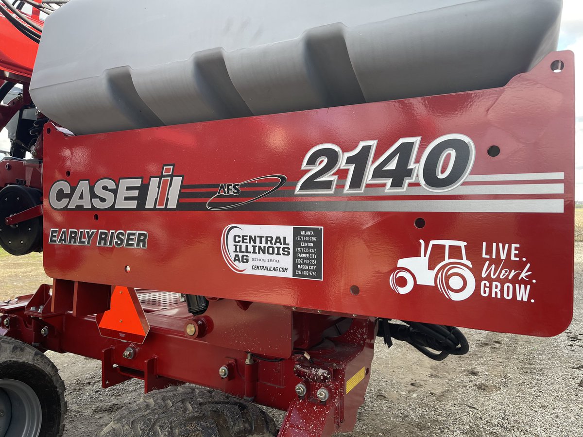 It was a great day delivering this <a href="/Case_IH/">Case_IH</a> 2140 planter to Iowa! 
Live. Work. Grow. 🚜 🌱 <a href="/MPSchmidtAG/">Michael Schmidt</a> <a href="/AbbyatCIA/">Abby Coers</a> @WheetMichael <a href="/TyWilliams91/">Tyler Dale Williams</a> #plant21
