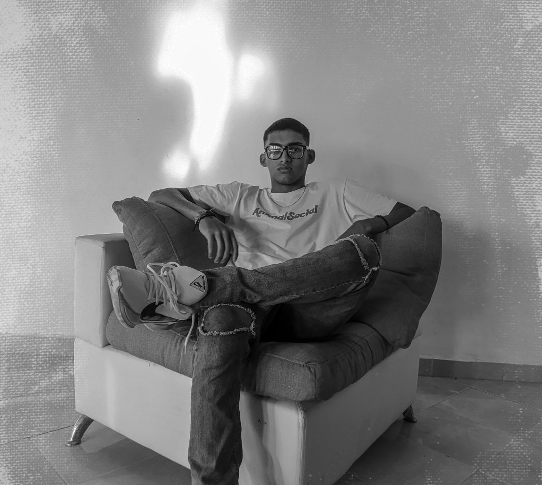 Jmunozzm's tweet photo. Vengo por el puesto que me merezco, que se joda el resto. ⚡
#Funkyfresco https://t.co/iggvB8hIKD