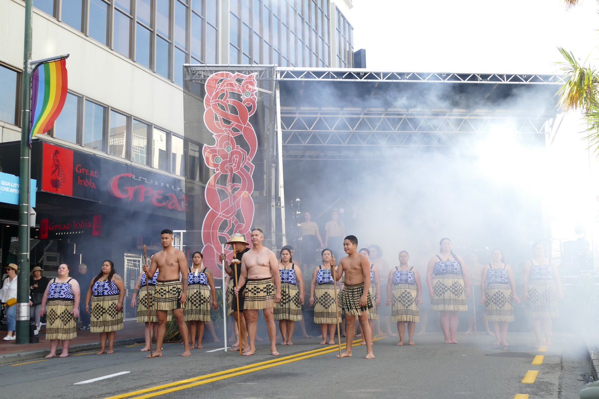 USAmbNZ's tweet image. Great to be at the @CubaDupa mihi whakatau (official welcome). 🙏 for letting me be part of a special ceremony. I look forward to the extraordinary 🎵, 💃, 🍔 &amp;amp; cultural experiences in the heart of Te Whanganui-a-Tara (Wellington), the creative capital. #CubaDupa