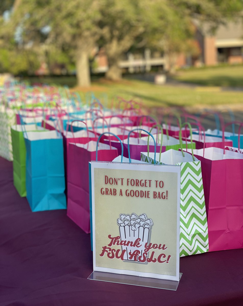 DeanB_FSULaw's tweet photo. It’s a drive-in movie kinda night! #Soul 🍢⚖️🎬🎹🎷🍧 #FSULaw @fsulawsa @FSUSBA #ASLC https://t.co/ptPq0Bwta8