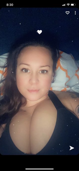 Hungover and sleepy after a fun night and some good D😇😛.  Gnite everyone https://t.co/qY2RsbYV3z