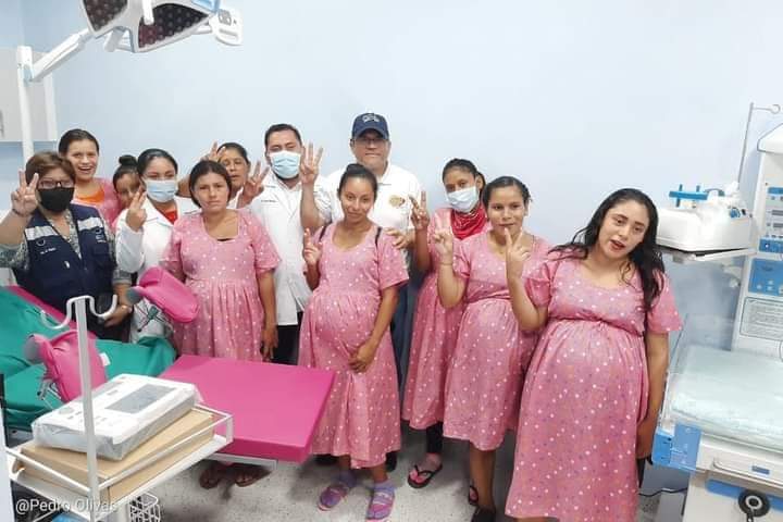 Normitapalaci's tweet photo. #ManaguaSandinista 
Seguimos firmes en Revolucion
Salud para todos. Inauguracion de hospital primario en la comunidad los chiles en San Carlos Río San Juan.
🇳🇮🏥 Esta obra beneficiará de forma directa a más de 26 mil personas.
#SeguimosCambiandoNicaragua https://t.co/kQzRNQpRtL