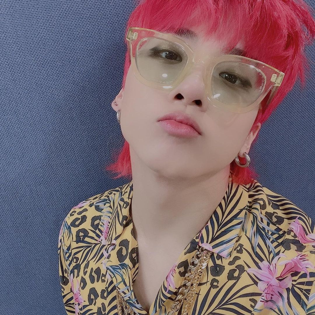 McndPyy's tweet photo. [📸] 21.03.26
@McndOfficial_ vía Instagram

콕 콕 콕 볼콕😘 #goodnight 😴

Es una expresión cuando se golpean la mejilla con el dedo índice cuando quieren verse lindos ante otra persona o cuando sienten que son lindos ❣️

#엠씨엔디 #MCND #개슬제이 #Castle_J https://t.co/n4ih8sQwtN