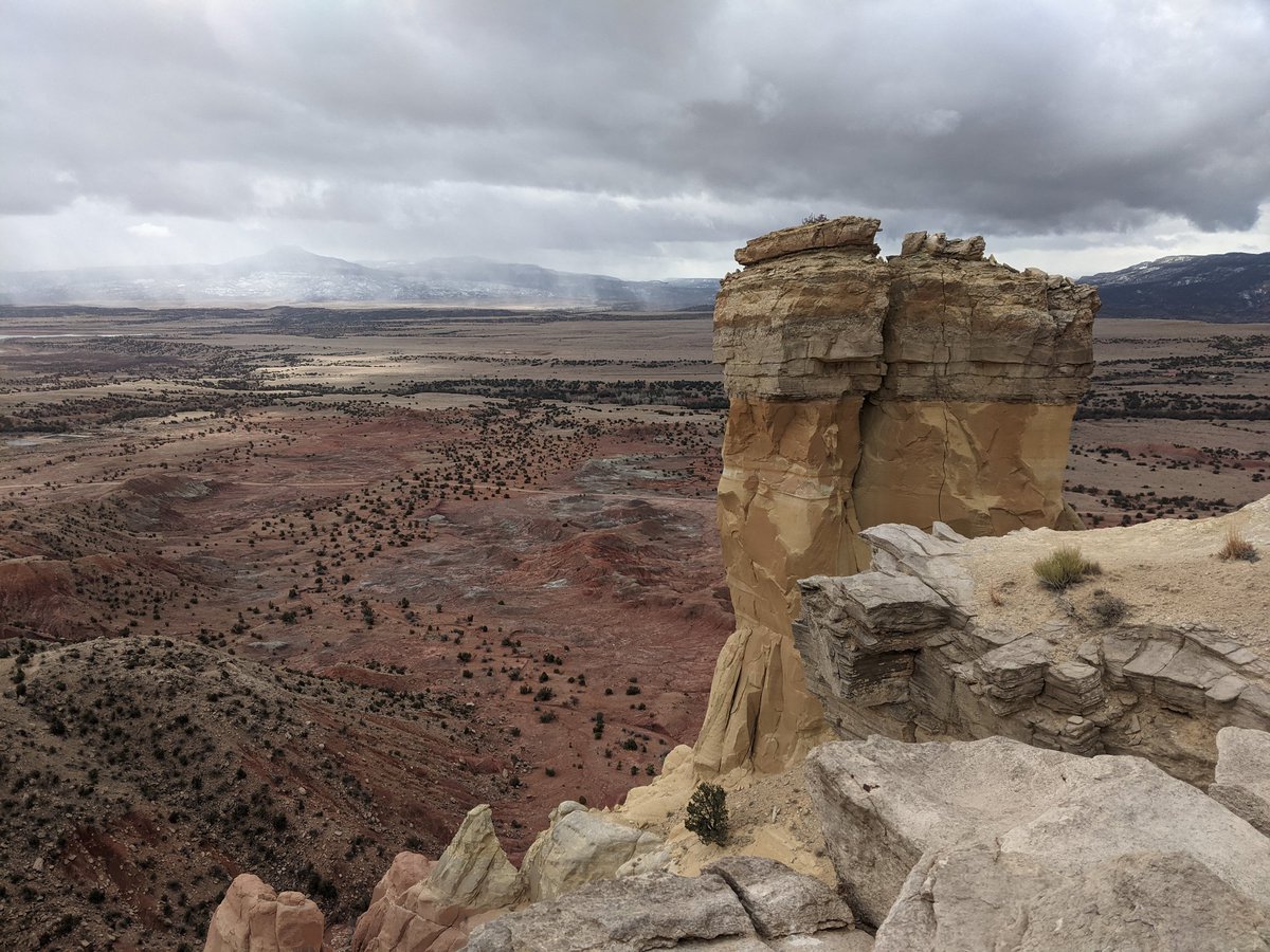 DBBSpine's tweet photo. Snowstorm from Chimney Rock, Abiquiu NM. Great day hiking w/ the wife. #notinthehospital https://t.co/4T2YbMbaSl
