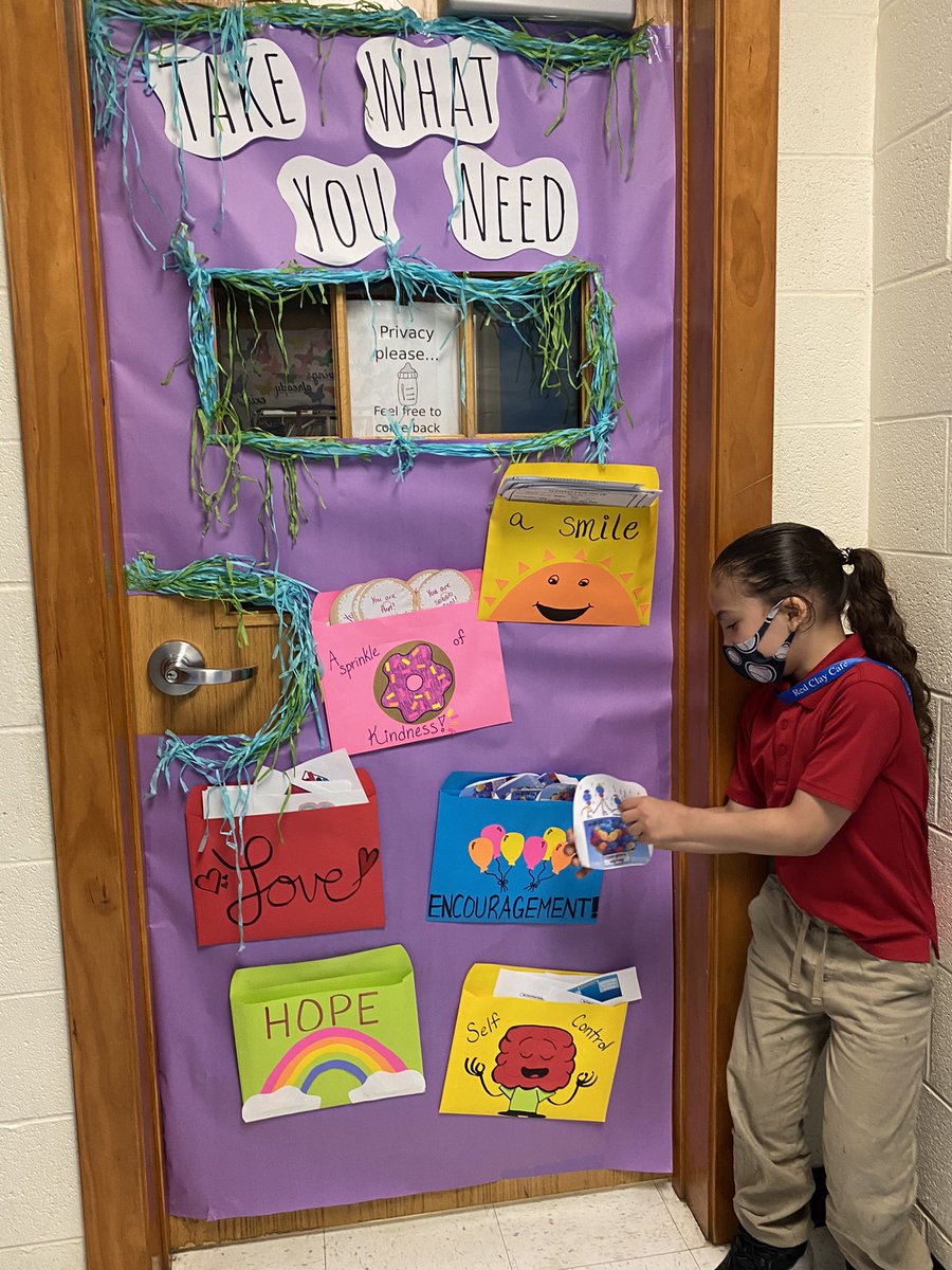 RParkESEagles's tweet photo. Wait! There’s more from 1st grade! Our #SEL door decorating contest continues.

Winners announced Monday.

 #SELweekatPark #yayredclay #SELDAY @redclayschools @mburrows211 @SEL4USA @JasonMartin1976 #DEWholeChild https://t.co/bSxkqUM17R