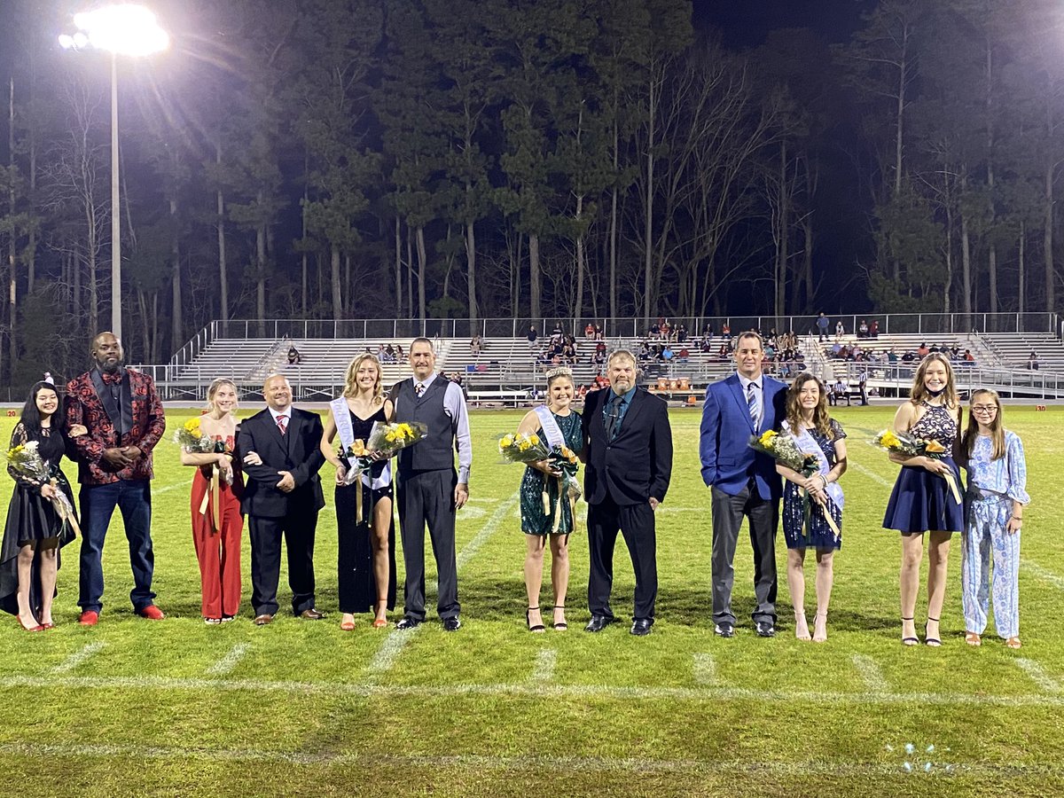Last5_NBA's tweet photo. 2020-2021 Homecoming Court🎉❤️ https://t.co/AhJ480tvOh