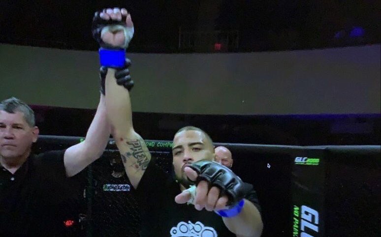 FactoryXMTMMA's tweet photo. FIRST RD ARM TRIANGLE FINISH FOR @bigtoemma @LFAfightingland!!!!! Welcome to your pro career!!!! #LFA103 #FactoryX #Xonthechest https://t.co/BGnHWxrt5n