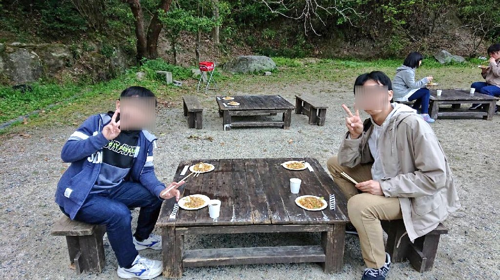 JL55289441's tweet photo. 3/25,26はJLC(中央区)の一泊研修でした。
ウォークラリーやレクリエーション、野外炊飯を行いました。
新しく新中学1年生も参加していたのですが、ジュニアリーダーになりたい！と言ってくれていた子もいたので来年度に期待！ですねw
来年度はどんな研修をしようか今からワクワクしますね♪ https://t.co/anEOf8KzXr