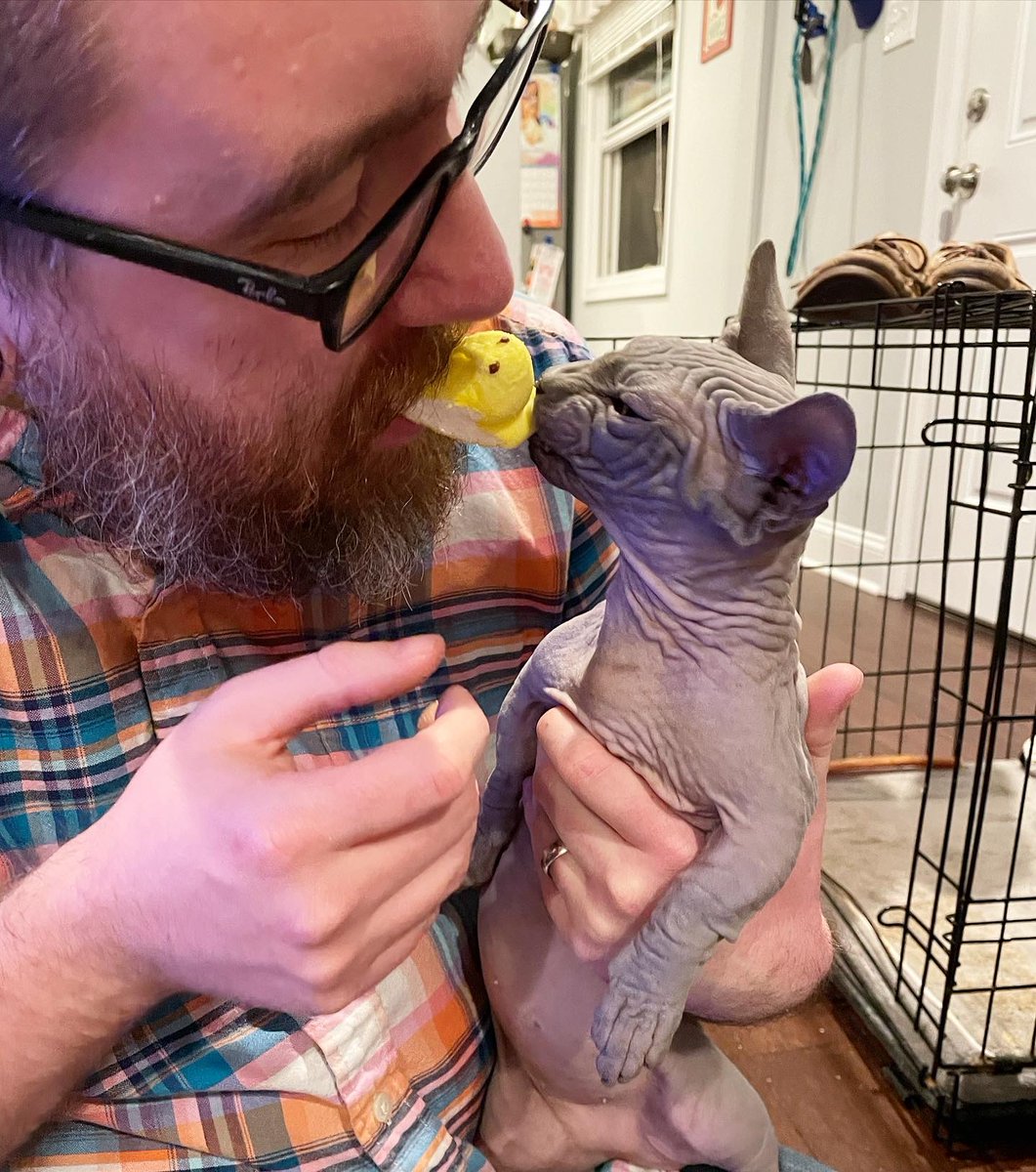 PenningtonKelly's tweet photo. #HangingWithMyPEEPS Ripley and Cody, two PEEPS in a pod! #PepsiSweepstakes @pepsi @PepsiCo https://t.co/5dmtxKoFmM