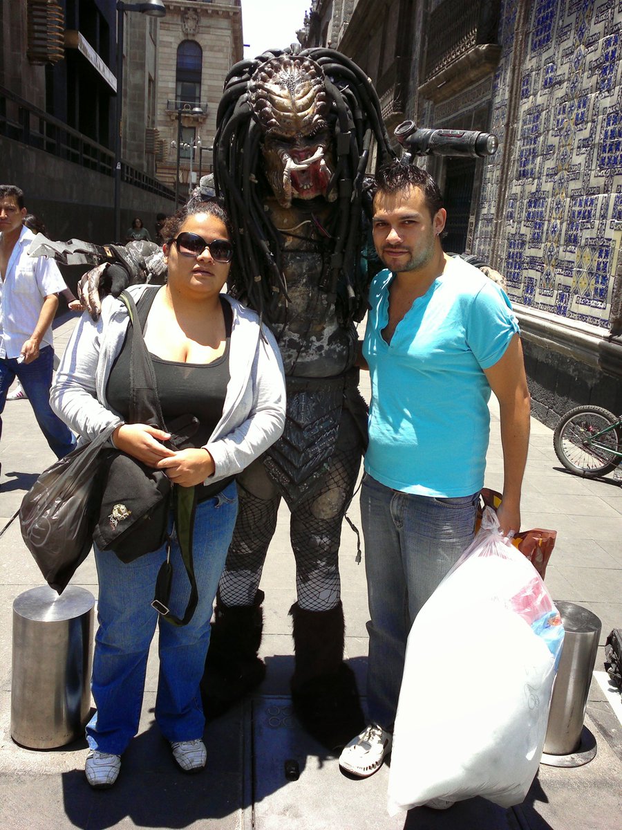 KarlaVidCo's tweet photo. @MiCanal5 #QueHorror team depredador https://t.co/K6NxrmelLK