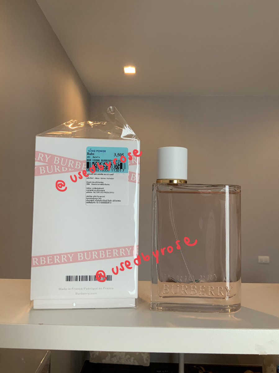 usedbyrose's tweet photo. ส่งต่อน้ำหอมburbuerry her blossom EDT 2600บาทค่ะ ฉีดไปไม่กี่สเปรย์ พรีออเดอร์kingpowerมา #ส่งต่อน้ำหอม #น้ำหอมมือสอง #น้ำหอม #น้ำหอมแท้ #น้ำหอมแบรนด์ #น้ำหอมแบ่งขาย #น้ำหอมburberry #burberryher #burberryherblossom https://t.co/f20m1FeaBA