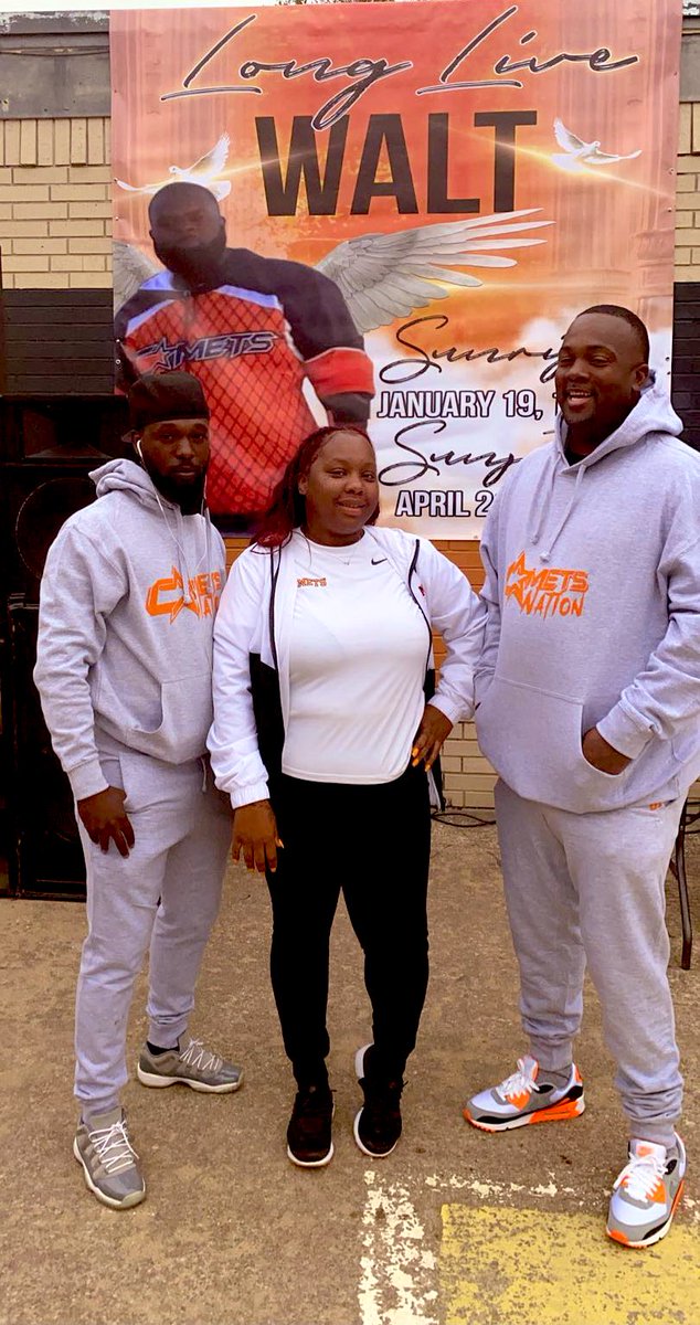 MommaHolly25's tweet photo. In case they needed a reminder its COMETS vs EVERYBODY @rico_cbm 
#LLWalt🕊💔 https://t.co/PyzvrRQimE