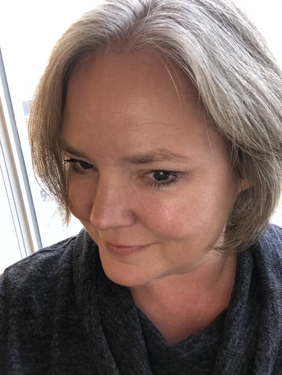 CherylProbert1's tweet photo. I’m gonna buck the trend of the #DontLookYourAge challenge with my own version......#EmbraceYourAge. This is me at 48...embracing my “wisdom highlights”, crow’s feet and the whole damn package!
#beconfident #embracethegrey #wisdomhighlights #natural
@bgshedden https://t.co/nRj0JzZUVv