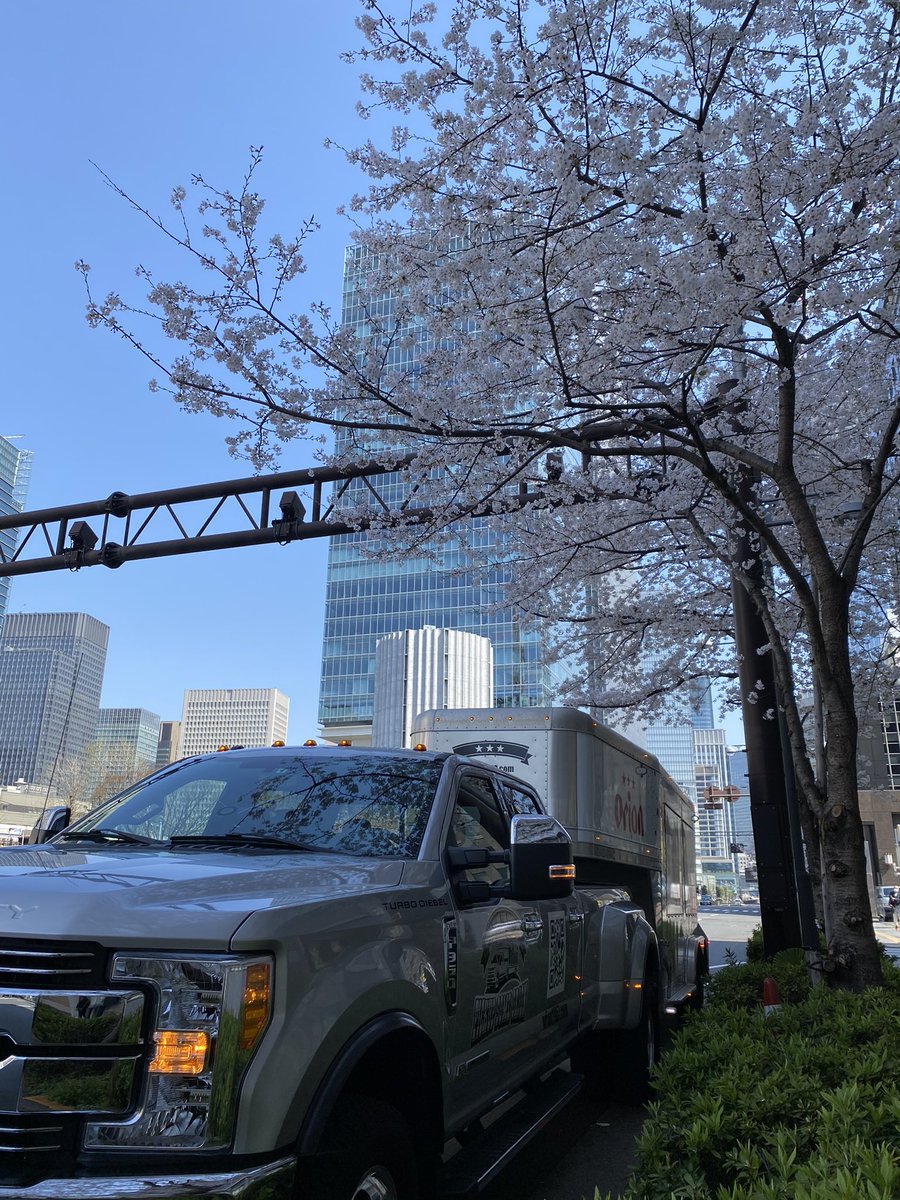 1957orion's tweet photo. 3/27 晴天の土曜日、
今日は銀座わしたショップで11amよりDOSEEの試飲会です！
アドトラックは銀座を周回します！
#DOSEE #オリオン#銀座 https://t.co/QjFg4GJ4KL