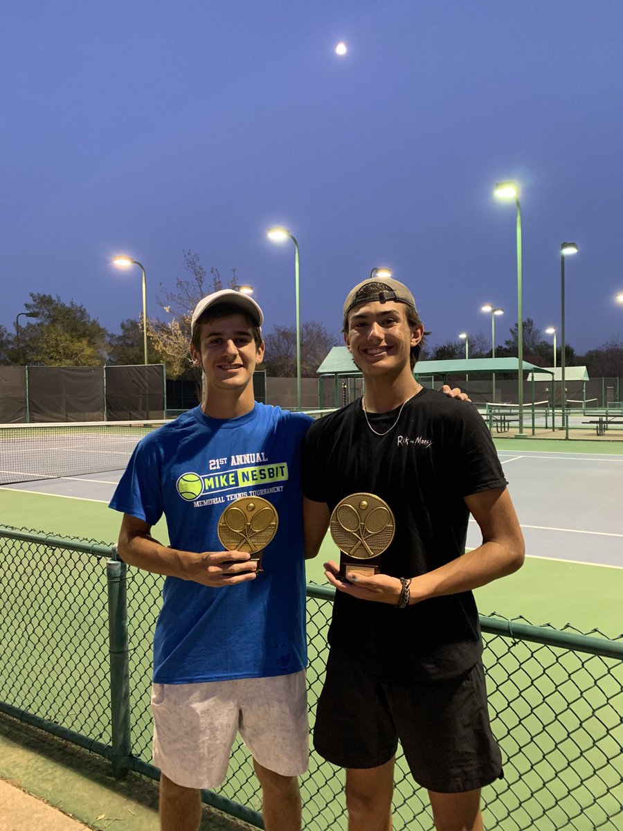 ChapTennis's tweet photo. 1st place B Men’s Doubles in the Waco Mike Nesbit Invitational! https://t.co/xhetLEH0Up