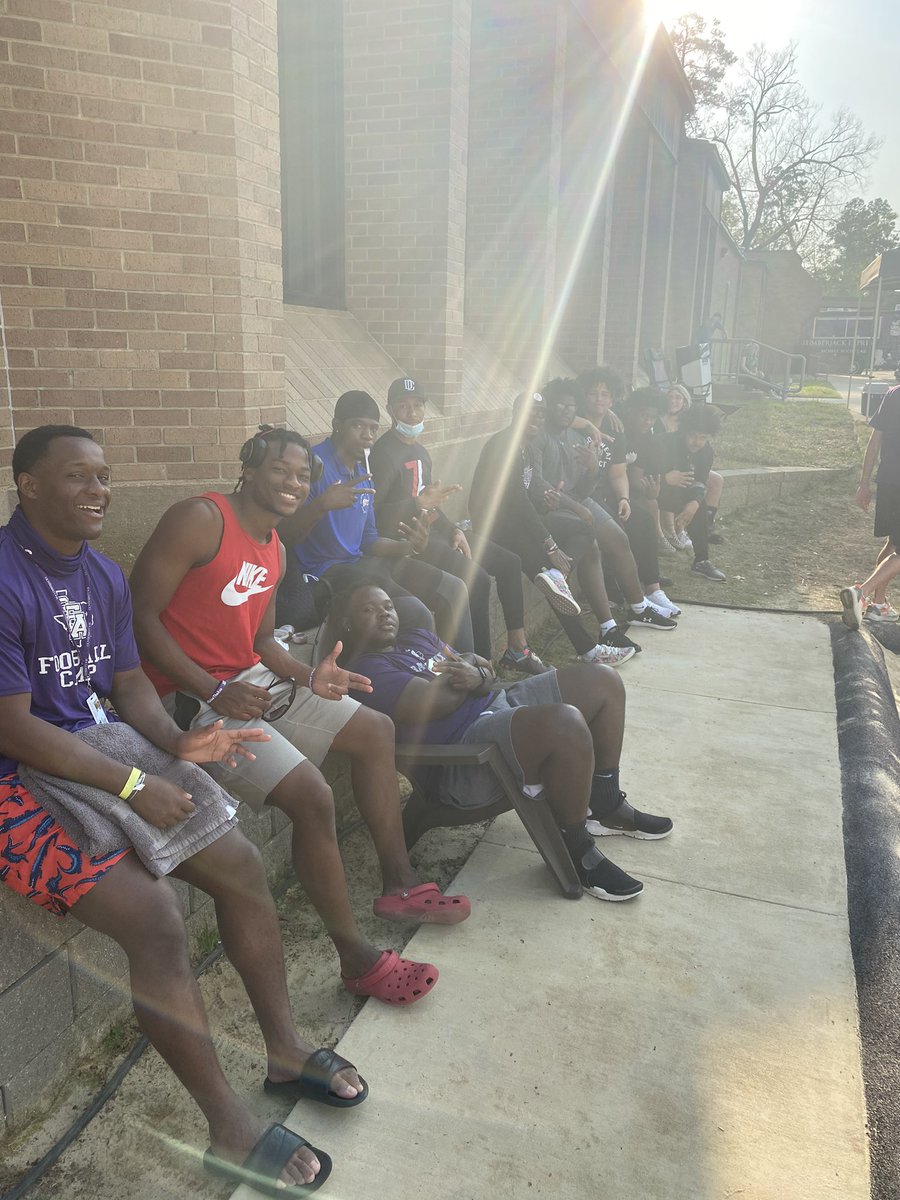 ryanwaugh07's tweet photo. Caught some ☀️ but mostly W’s! Great day for @SFA_Beach  in their first ever home opener. #AxeEm #TheaXeGames https://t.co/mPD4UJcocB