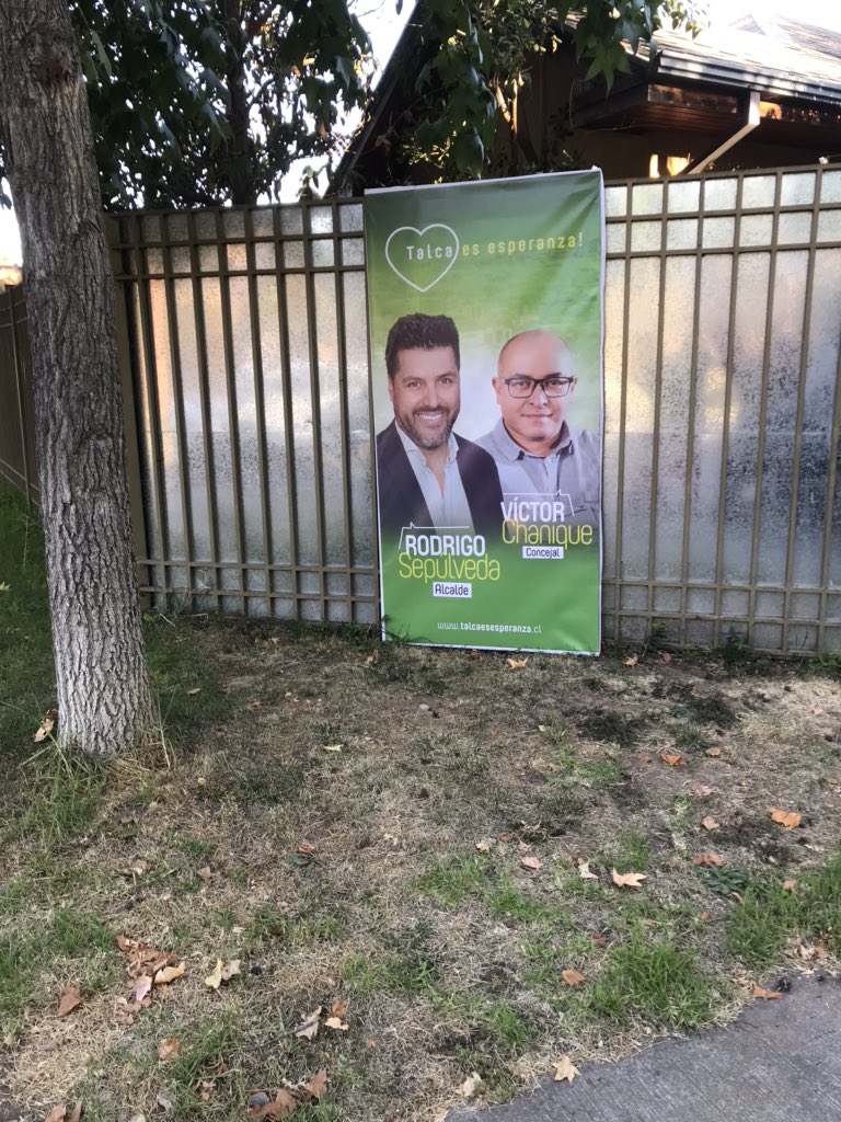 ChaniqueVictor's tweet photo. Seguimos instalando las palomas en terreno para los últimos días de campaña antes del 10 y 11 de abril.

NUEVO TRATO, CERCANÍA Y GESTIÓN 100%.

Vota XU 334 en #Talca https://t.co/cr1QfIDMo4