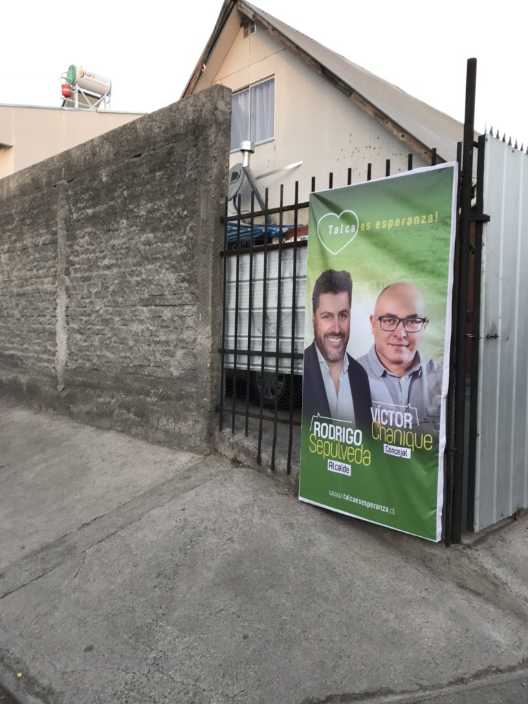 ChaniqueVictor's tweet photo. Seguimos instalando las palomas en terreno para los últimos días de campaña antes del 10 y 11 de abril.

NUEVO TRATO, CERCANÍA Y GESTIÓN 100%.

Vota XU 334 en #Talca https://t.co/cr1QfIDMo4