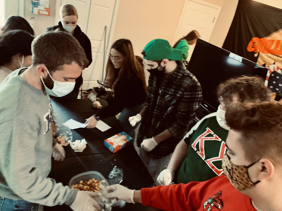 nu_kappasigma's tweet photo. brotherhood for life ❤️💚 https://t.co/EeHh62A3EI