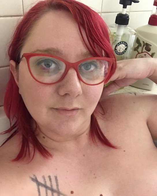 Just hanging in the bath impatiently waiting for Monday so I can get on cam again! #bbw #camgirlproblems<a href="/tag/bbw"class="tags"><span>#bbw</span></a><a href="/tag/camgirlproblems"class="tags"><span>#camgirlproblems</span></a>
