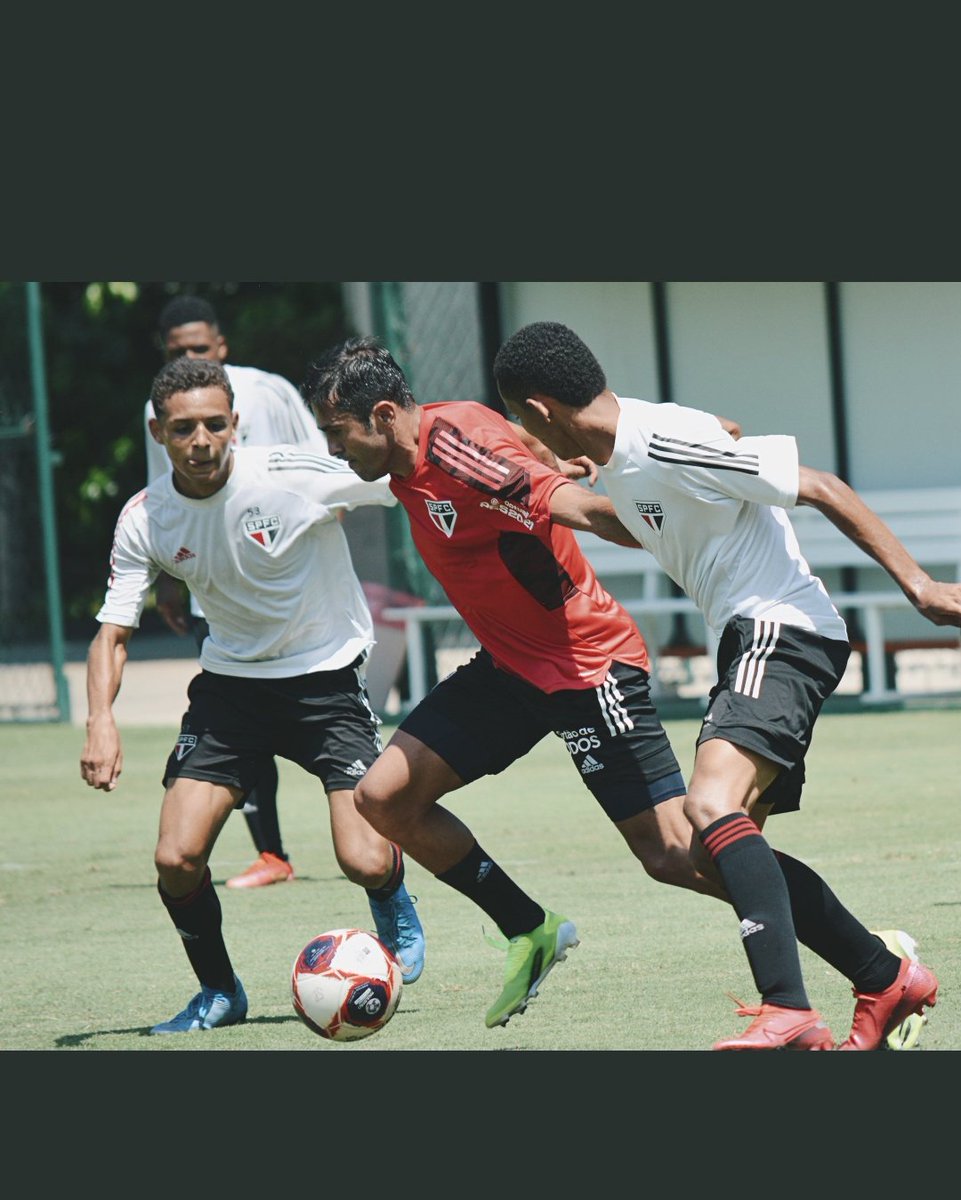 MatheusAlvesna's tweet photo. Momento único 🤩🔴⚫⚪ https://t.co/SDNwkyKxez