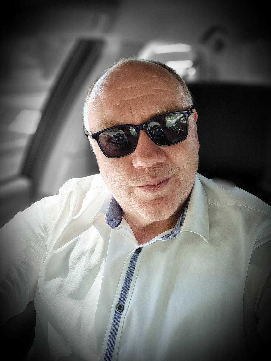 PieNorthern's tweet photo. .... and almost 4 years later and an old favourite shirt now fits again! #Stoked #SixWeekChallenge https://t.co/hBFldopvR0