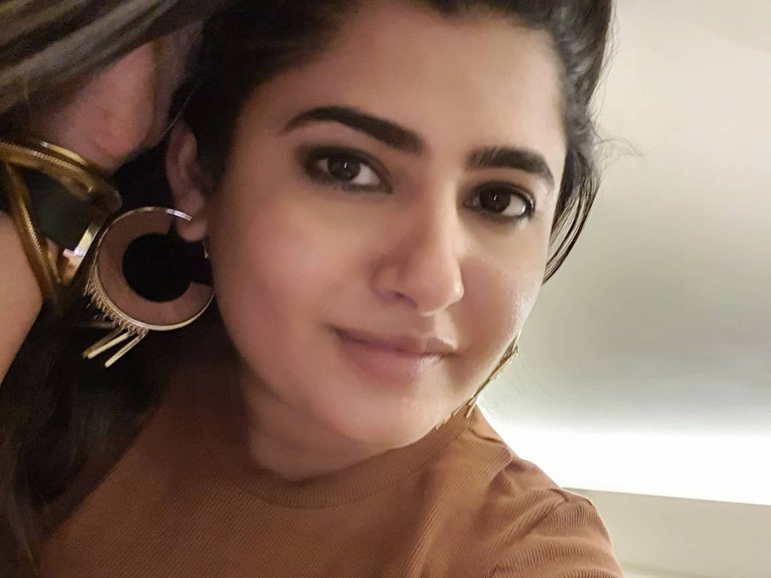 thandoratimes's tweet photo. #Actress @AshimaNarwalFc2 #AshimaNarwal #prettylooking https://t.co/bgjtjoKQHh