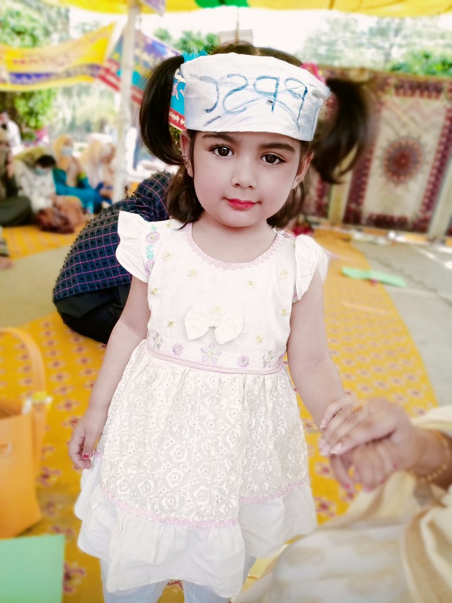memoona_rasheed's tweet photo. Ishaal ki bhi yehi awwaaz 
ساڈا حق ایتھے رکھ
#TeachersKi_KhwariHoriHy 
#TeachersDemandJobSecurity https://t.co/Th7n1A17Ss