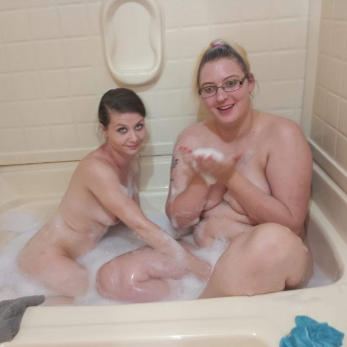 Fun in tub Amanda and Jessica set 2 by @XDaddysgirl610 https://t.co/6yM8wp1C3F Find it on #ManyVids!<a class="tags" href="/tag/xdaddysgirl610">@xdaddysgirl610</a><a href="/tag/manyvids"class="tags"><span>#manyvids</span></a>