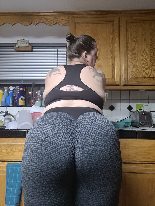 I couldn't resist buying the TikTok leggings #tiktok #leggings https://t.co/xi6QYim1Qe<a href="/tag/tiktok"class="tags">#tiktok</a><a href="/tag/leggings"class="tags"><span>#leggings</span></a>