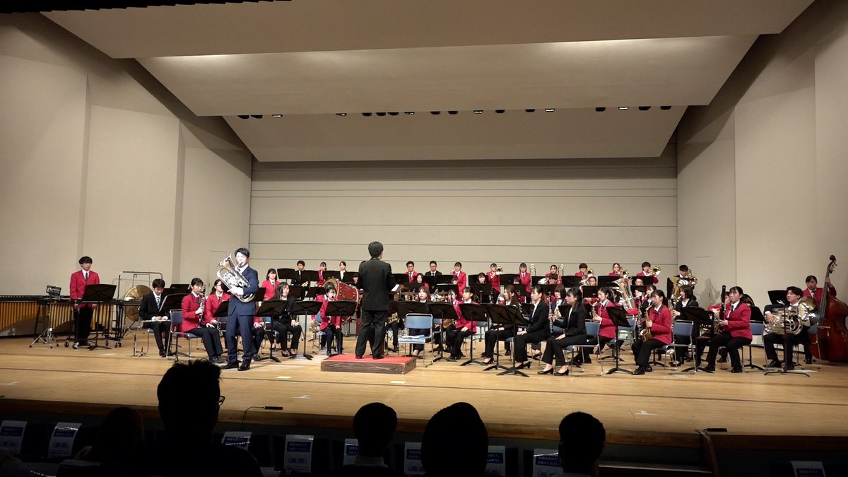 setouchibrass's tweet photo. 3月25日に第9回定期演奏会を実施しました。
ホールの半分の客席数に制限しての実施となりましたが、全ての整理券がはけて客席をうめていただきました。多くの方のご支援、ご協力をいただき吹奏楽部一同感謝しております。ご来場いただいたお客様本当にありがとうございました。 https://t.co/i91eDU6R2G
