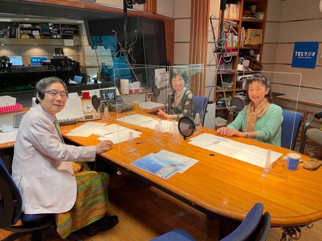 uuwide's tweet photo. 引き続き【＃さこみちよ さん】出演中👘

明日発売『特出し #お色気大賞』発売記念
『お色気大賞』傑作選をお送りしました！

ＣＤは3枚組💿先行予約受付中！
受付は今日の夕方5時まで

☎0120-234-954

📻PCやスマホからは、radikoでお楽しみ下さい
→https://t.co/j91HUSn3AB▼#uuwide https://t.co/jfoSbQaYAS