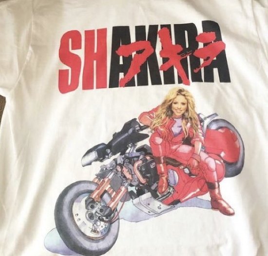 Naru23C's tweet image. 海外から発送しましたってメール届いてなんだろうと思ったら酔っ払って買ったシャキーラのこのTシャツだった