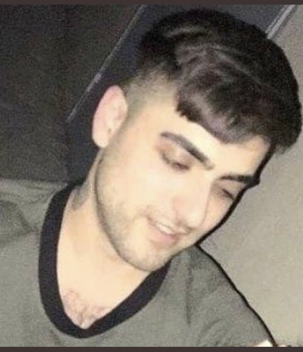 17 Yaşında, 16 Yerinden Bıçaklanarak Doğmamış Bebeğiyle Katledildi Sezen.!

Ülke Kocaman Bir kadın mezarlığı oldu duyan, gören yok..!

#SezenÜnlü
#AnılYolumTutuklansın