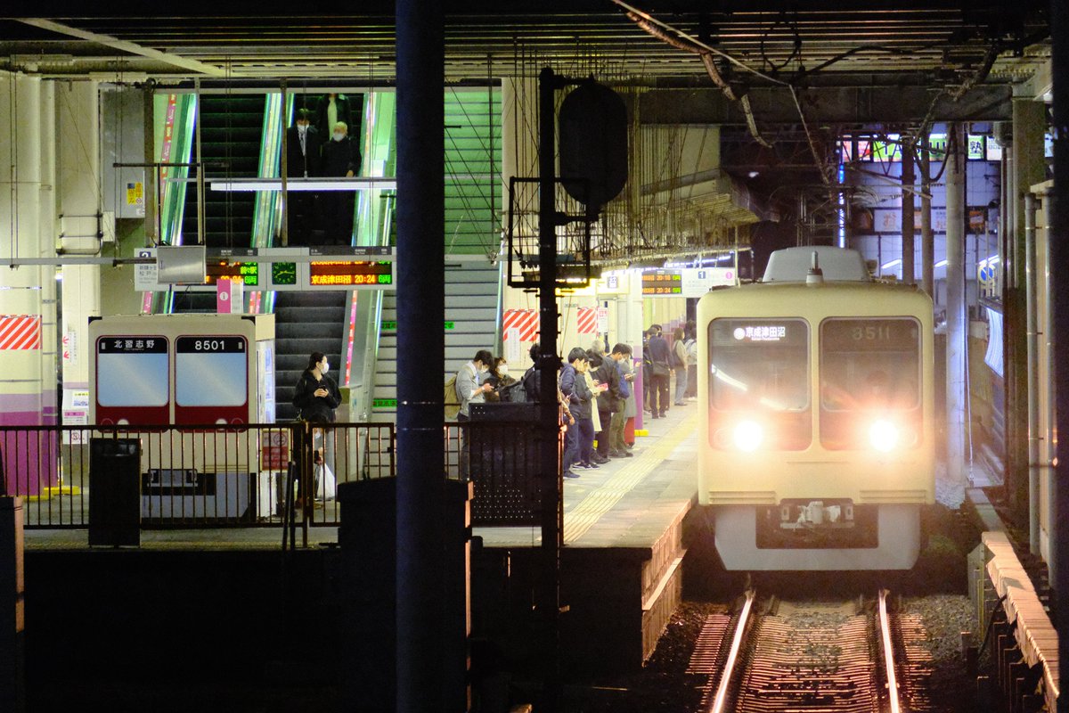 mtlove_800_andd's tweet photo. 2021年3月25日(木)夜の新京成電車撮影記録
復活塗装の8000形が、22日(月)に続いてまた、終日運用に入っていたので、撮影しに行って来ました。
149レ、158レ、169レ
#8512F
#新京成電鉄8000形
#新京成電鉄 https://t.co/RAEnoQ8Yw8