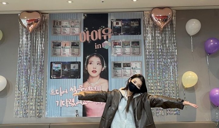_gelaydearname's tweet photo. RETWEET AND DROP TAGS FOR OUR QUEEN!

COIN WE ARE ALL IN
#IUonMusicCore https://t.co/i1QB4M6pcH