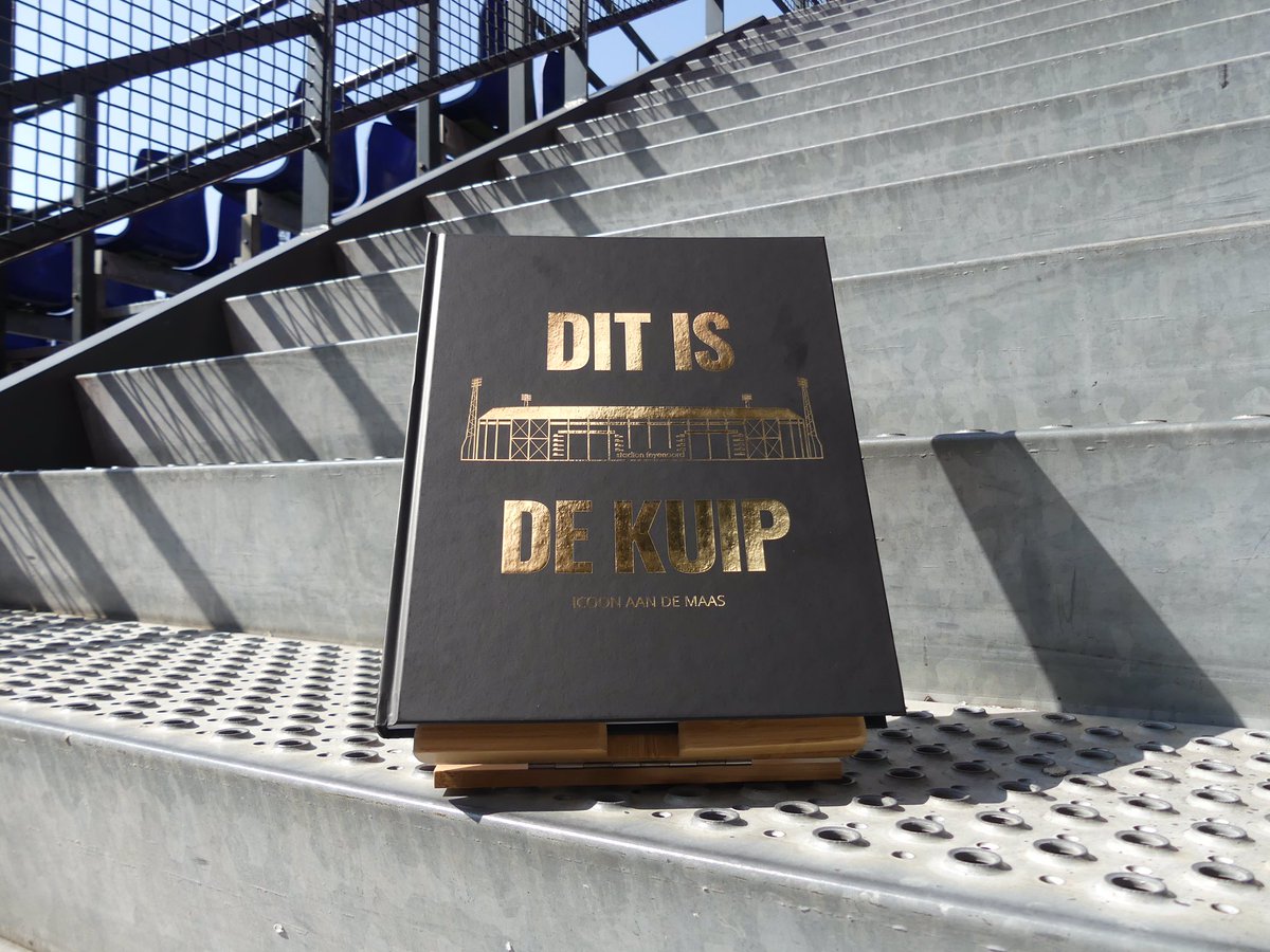 Vandaag één jaar geleden kwam na 1,5 jaar werk onze ode aan De Kuip uit. Bedankt voor jullie massale vertrouwen. Het was een fantastisch avontuur. 

Gefeliciteerd met De Kuip en het boek is nog te krijgen op FR12shop.nl
