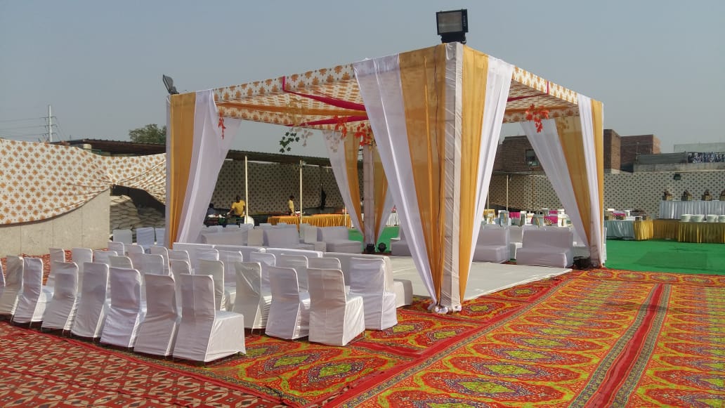 Milan tent house tweet media