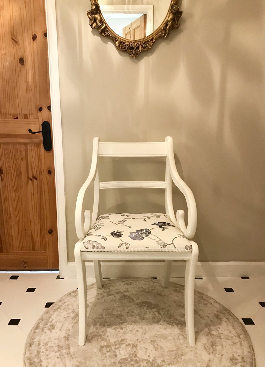 1tSAmani's tweet photo. I was back in the workshop #upcycling furniture this week, and here’s my first finished piece of the year 😊🪑#carverchair #secondhandfirst 

https://t.co/viiD21DohE https://t.co/DyiK5B0XGX