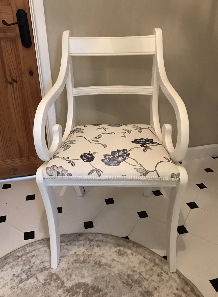 1tSAmani's tweet photo. I was back in the workshop #upcycling furniture this week, and here’s my first finished piece of the year 😊🪑#carverchair #secondhandfirst 

https://t.co/viiD21DohE https://t.co/DyiK5B0XGX