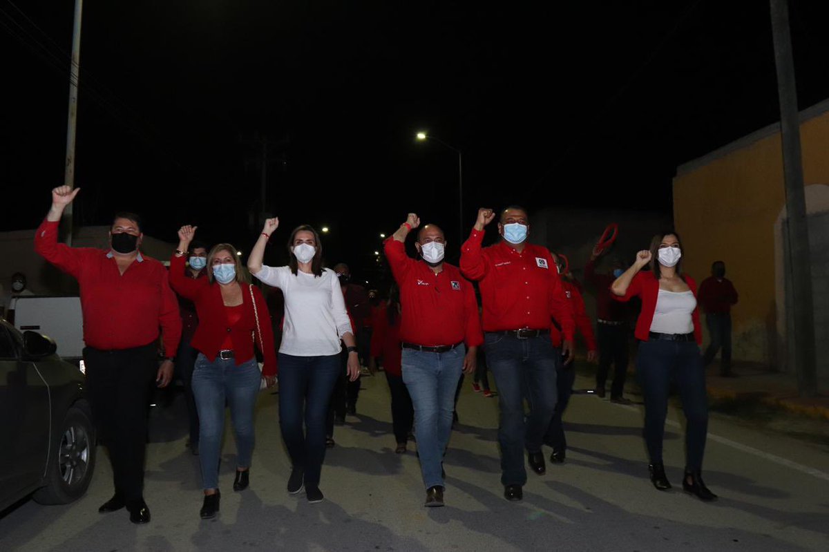 rigofuentes's tweet photo. Concluimos una nueva jornada de registros, acompañando a nuestro amigo @licoquintanilla desde el mejor #PRI de #Coahuila: el de #Progreso.
Aquí de cada 10 votos que emite la ciudadanía, ocho son para nuestro partido.
¡Viva el PRI! https://t.co/cnrVOcaB91