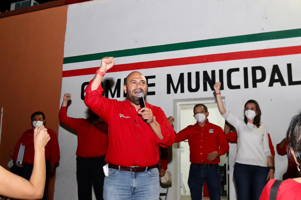 rigofuentes's tweet photo. Concluimos una nueva jornada de registros, acompañando a nuestro amigo @licoquintanilla desde el mejor #PRI de #Coahuila: el de #Progreso.
Aquí de cada 10 votos que emite la ciudadanía, ocho son para nuestro partido.
¡Viva el PRI! https://t.co/cnrVOcaB91