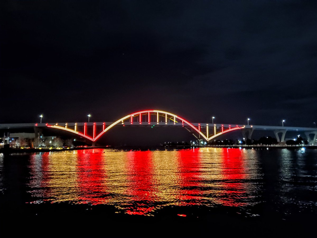 erikk292mke's tweet photo. Thanks again @lightthehoan for promoting, highlighting, and creating awareness in support of the 8 lives lost in Atlanta. #stopasianhate #LightTheHoan #InSolidarity #Wisconsin #DayofAction https://t.co/Lgp3heH66x