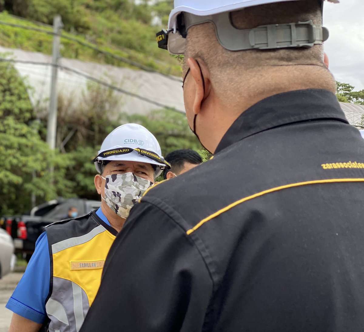 norehamohd's tweet photo. Pagi ini Menteri Kanan @MOWorks DS @PetraJayaMP meninjau lokasi Cadangan Projek Jalan Pintas Cameron Highlands di Kuala Terla, Cameron Highland @jkrchighlands @JKRMalaysia @CSFJ_JKR @eddin_syazlee @KsuMoworks @IrZulkefly @MisiahTaib @zakhir69 @nyonyacyber @ownbest777 https://t.co/PbHOBtkGFz